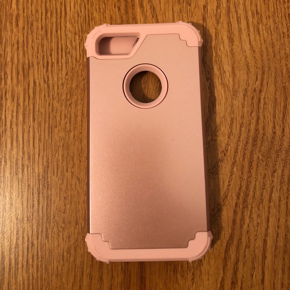 BRAND NEW I PHONE 8 CASE / ROSEGOLD